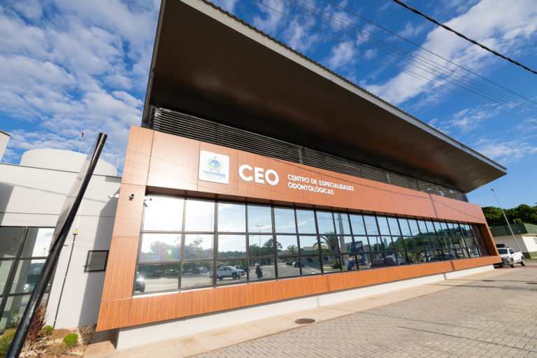 Saquarema amplia rede pública e inaugura centro odontológico de alta complexidade